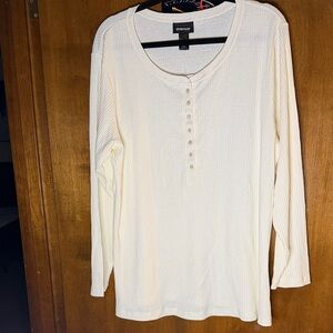 Avenue Cream Long Sleeve 1/4 Button Shirt 22/24 NWT